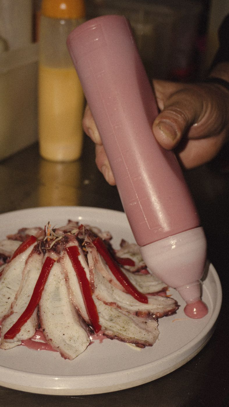 Pulpo al olivo emplatado